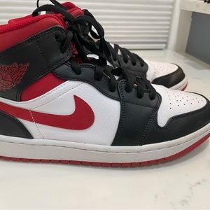 Nike Air Jordan 1 Mid, red, men’s size 10, EUC